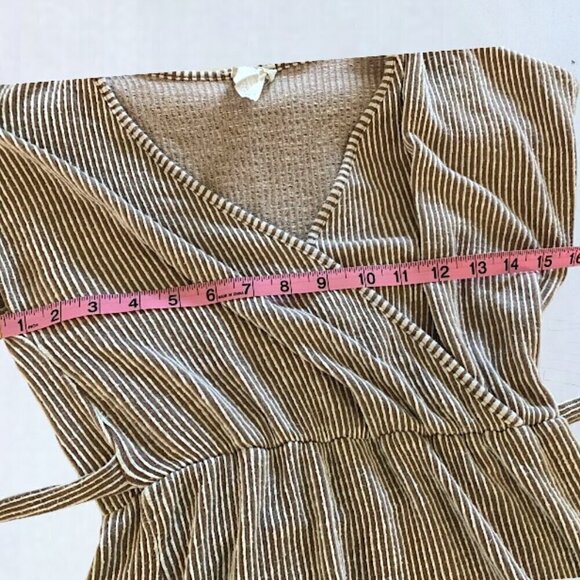 Caution To The Wind Wrap Midi Dress Cap Sleeve Ribbed Size Medium - Picture 16 of 16